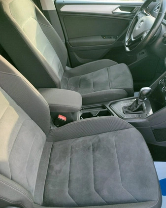 Volkswagen Tiguan cena 94900 przebieg: 142000, rok produkcji 2018 z Gorlice małe 529